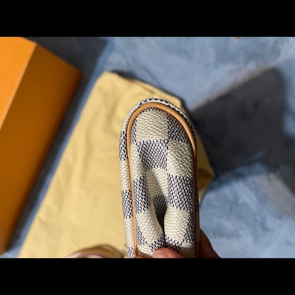 ❌SOLD❌Louis Vuitton Eva clutch Azur - Picture 8 of 12